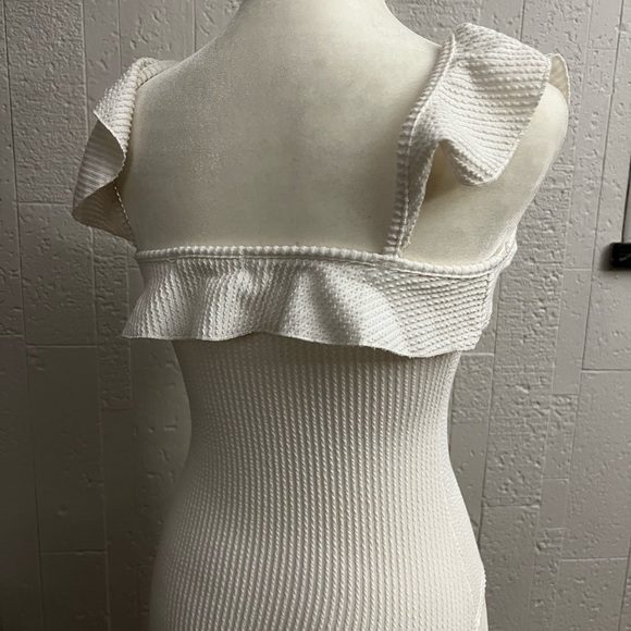 white bodysuit - Picture 2 of 7